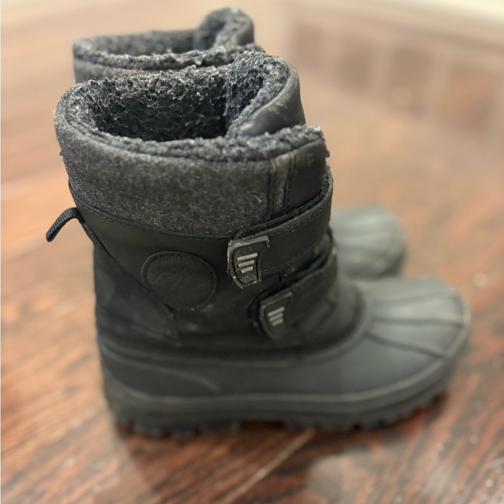 Joe Fresh Black Insulated Boots - Size 1